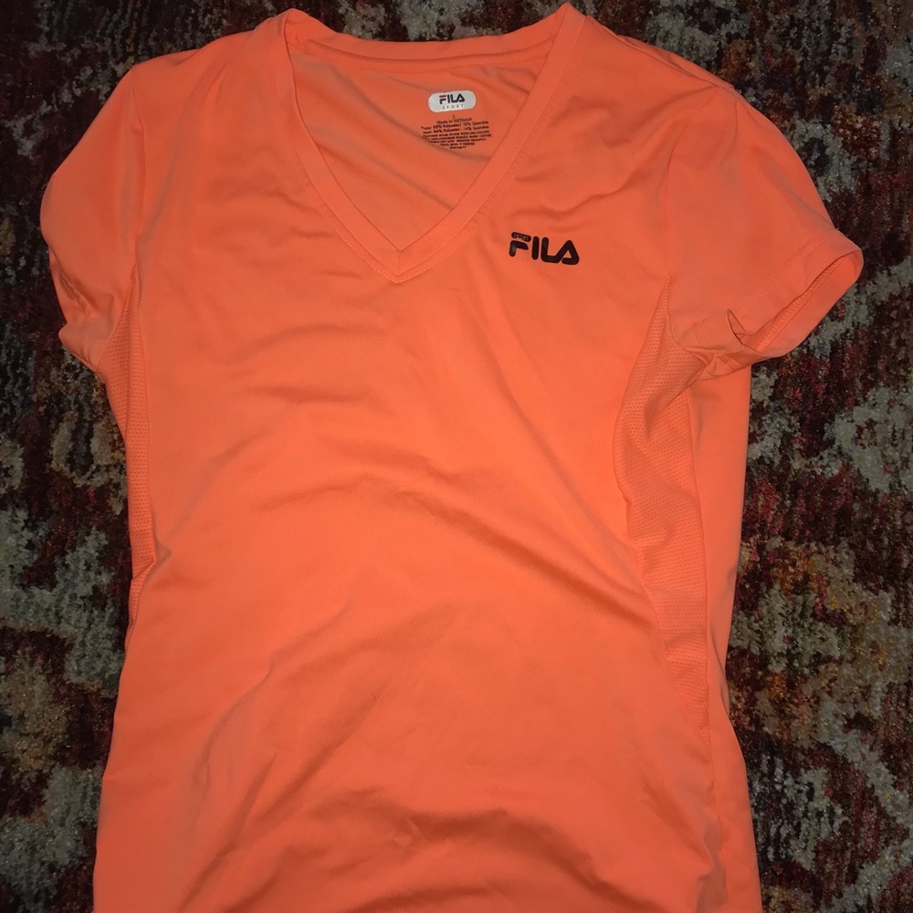 V-neck active T-shirt